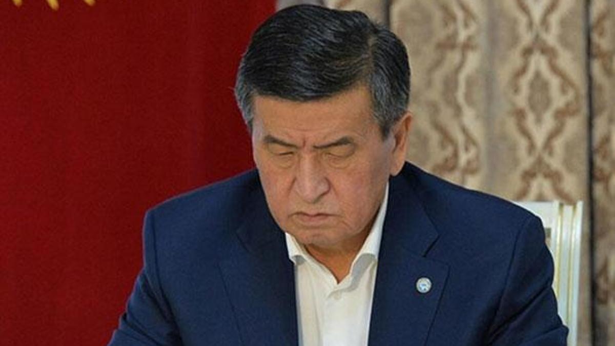 Kırgızistan Cumhurbaşkanı istifa etti