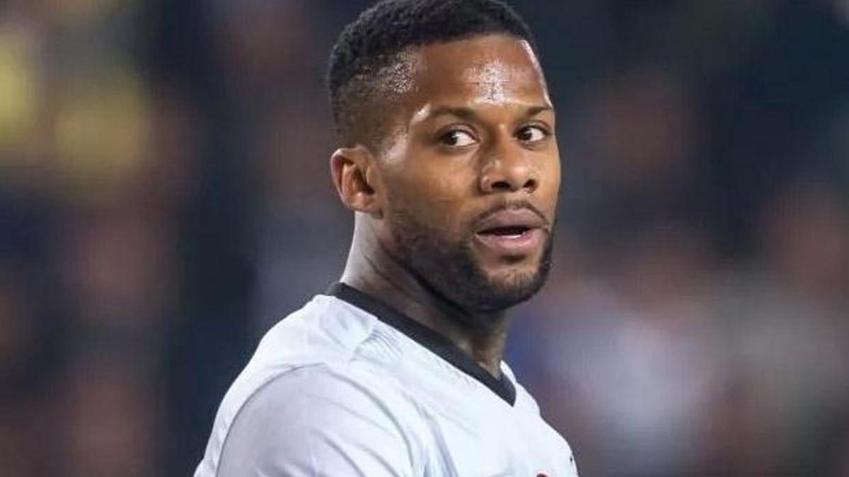 Jeremain Lens'e şaka gibi teklif