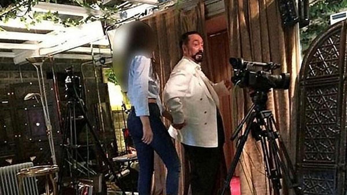 Gülen videosu Adnan Oktar'ın başına dert açtı!'Şaka yaptım...'