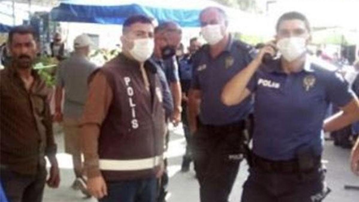 Zabıta Müdürü, tartıştığı seyyar satıcı tarafından bıçaklandı