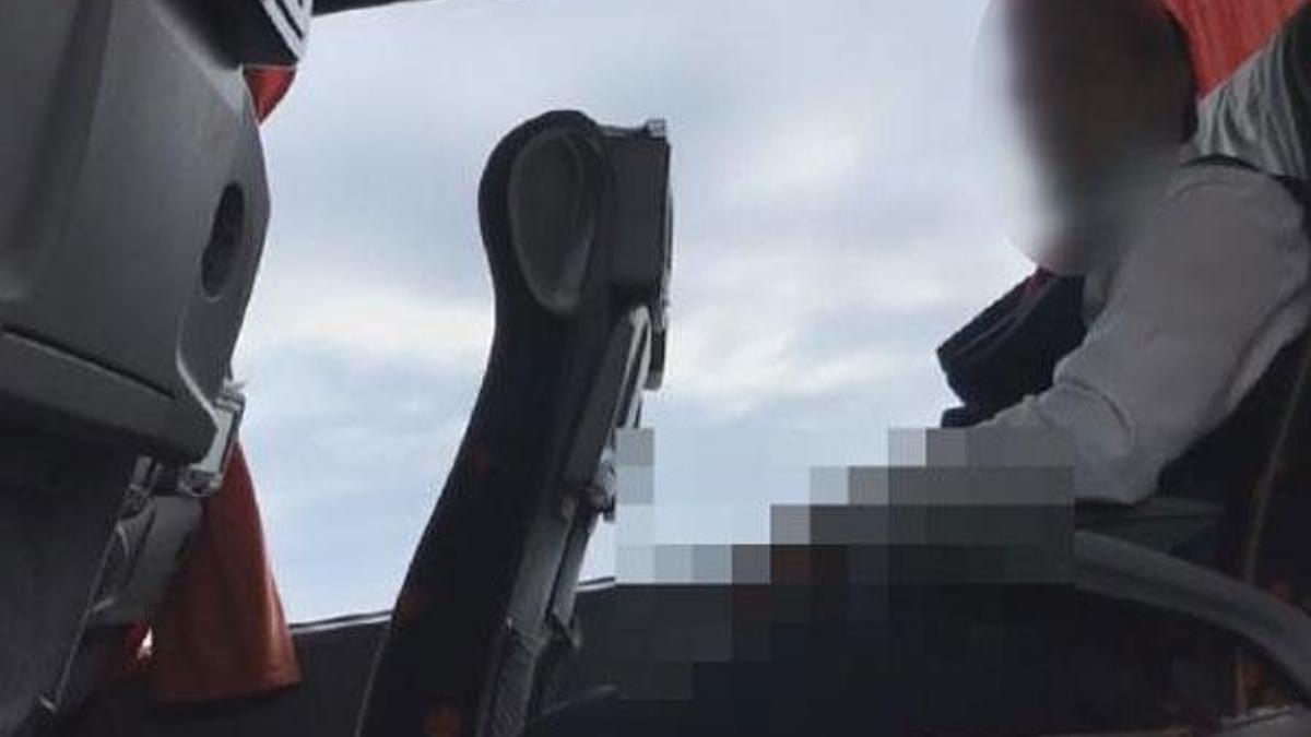 Genç kız otobüsteki tacizi görüntüledi