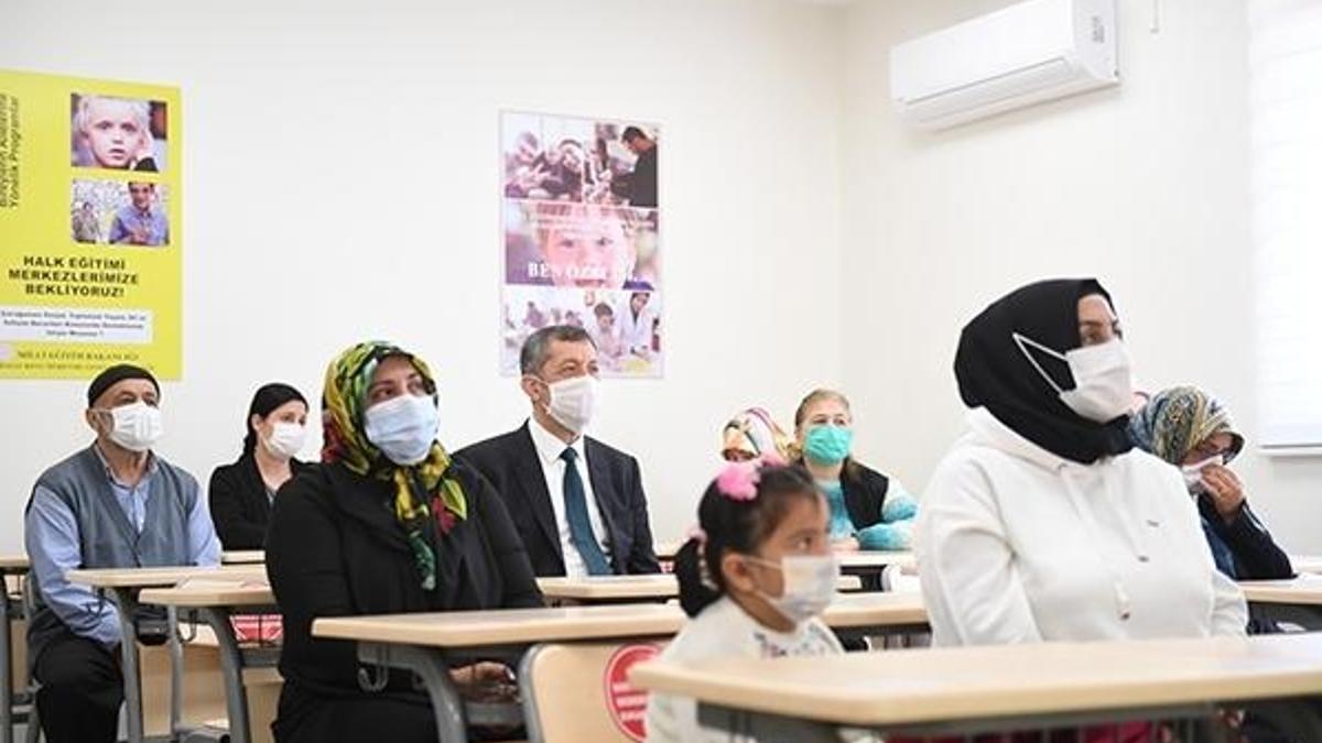 Milli Eğitim Bakanlığı'ndan özel eğitim gereksinimi olan öğrencilerin ailelerine destek