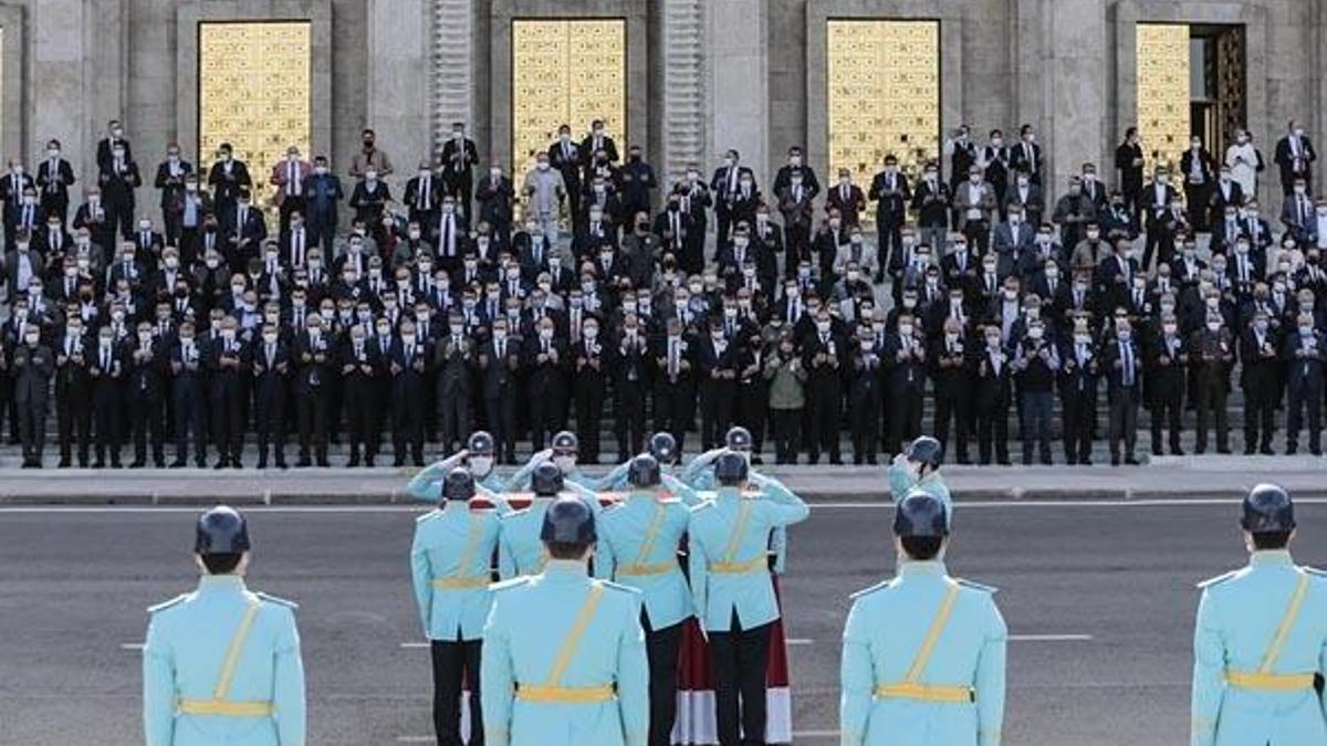 Eski Sağlık Bakanı Osman Durmuş için TBMM'de tören