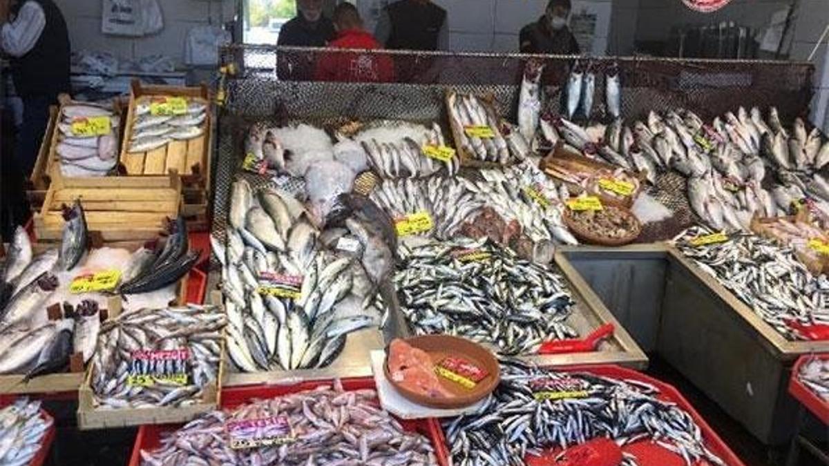 Hamsi fiyatı düşmeye devam ediyor