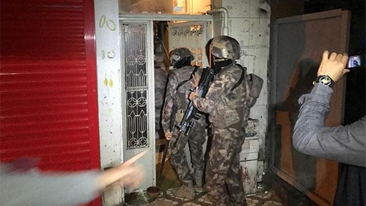 İstanbul merkezli 12 ilde DHKP/C'ye operasyonu! 93 gözaltı...