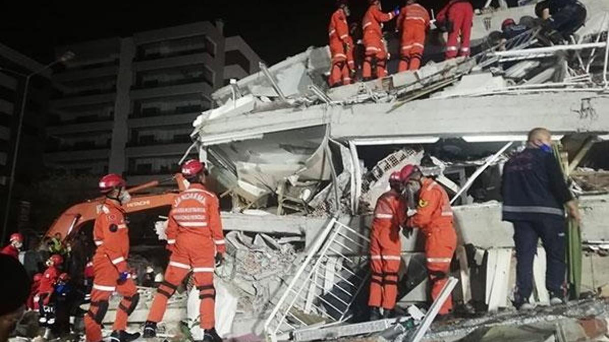 İzmir'deki depremle ilgili skandal paylaşım: 3 kişi gözaltında