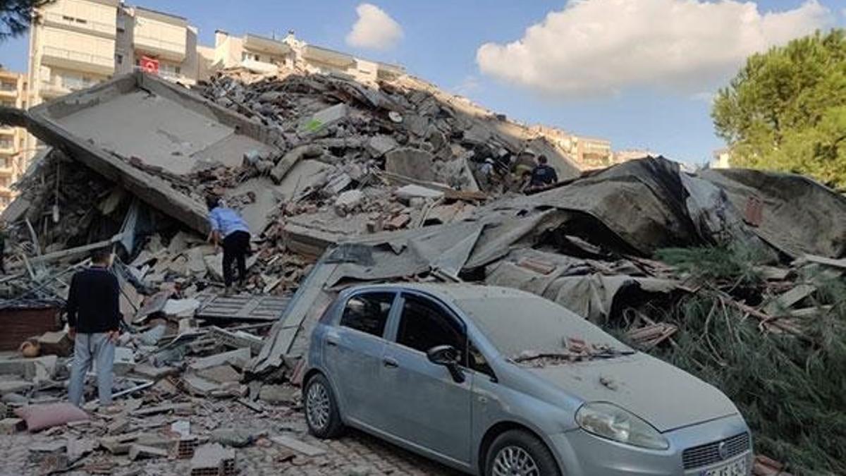 İzmir'de deprem meydana geldi! İstanbul'da hissedildi...