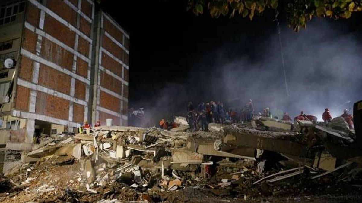 Fırsatçılar işbaşında! İzmir depreminin ardından isyan ettiren vicdansızlık...