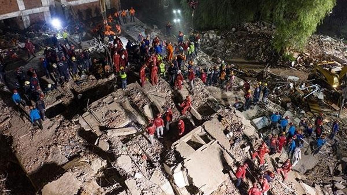 İzmir'deki deprem sonrası müteahhitlere operasyon! 9 gözaltı var...