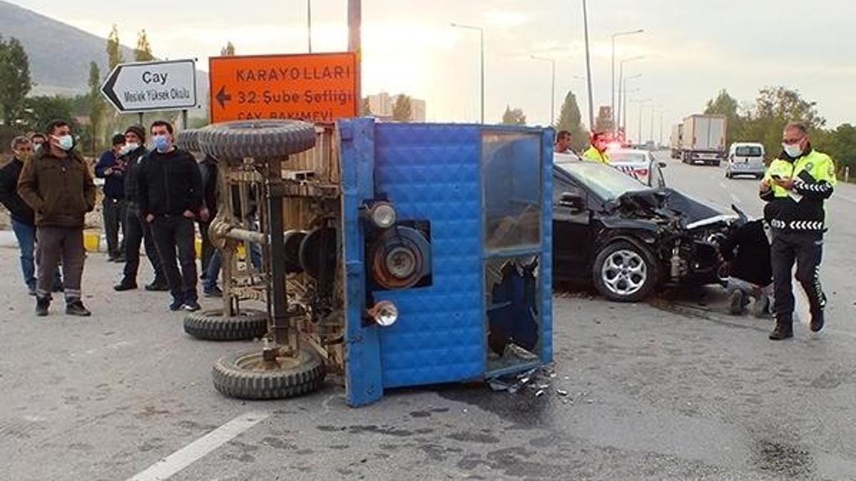 Otomobille tarım aracı çarpıştı! 2'si ağır, 7 yaralı
