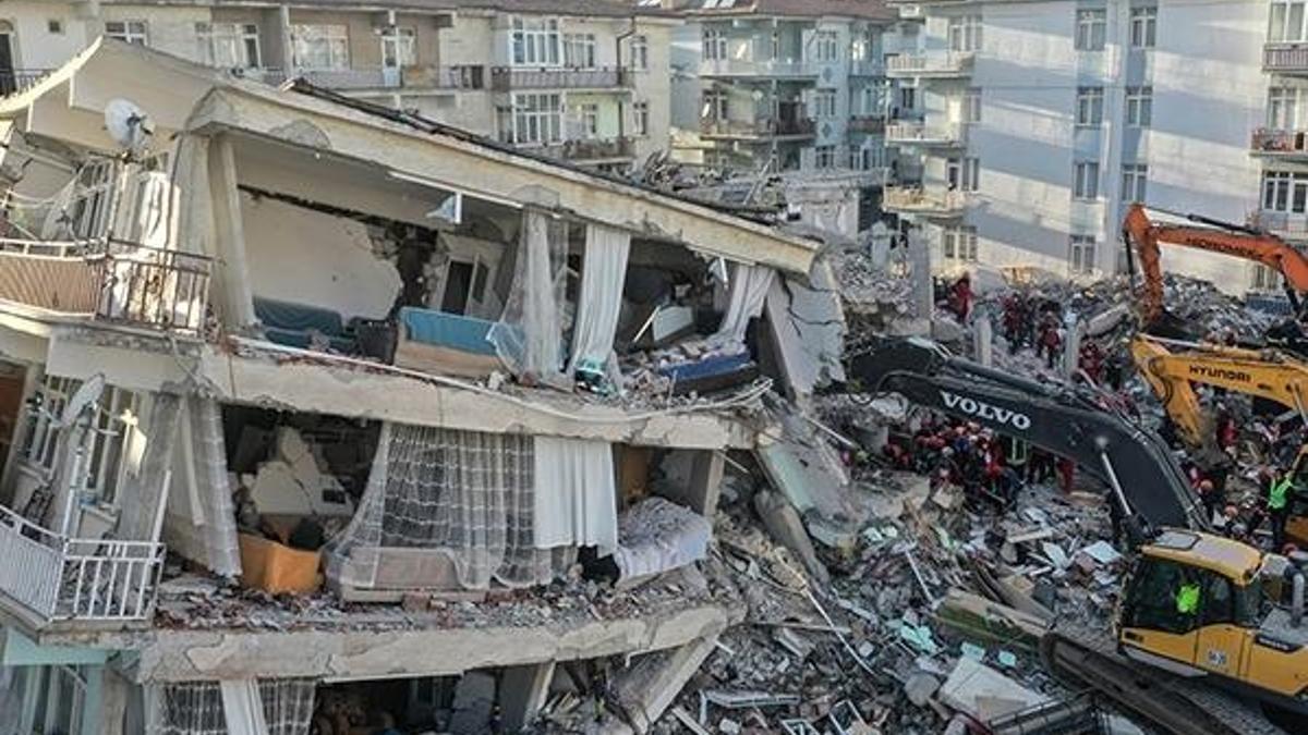 'Binaların kolonlarını kesmek cinayettir'