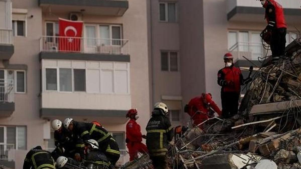 Arama kurtarma çalışmaları bitti mi? İzmir depreminde son durum!