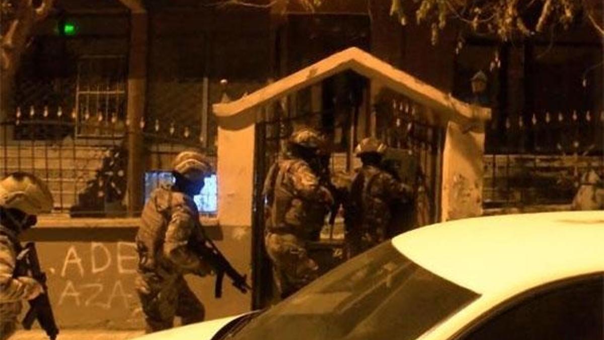 İstanbul’da şafak baskını!