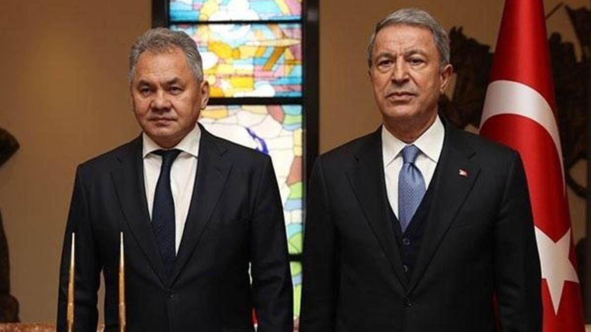 Bakan Akar, Rus mevkidaşı Şoygu ile telefonda görüştü