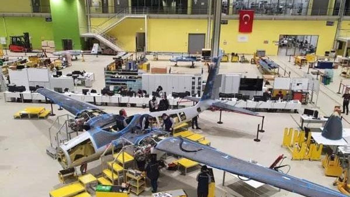 Selçuk Bayraktar müjdeyi verdi! AKINCI 3. Prototip yolda...