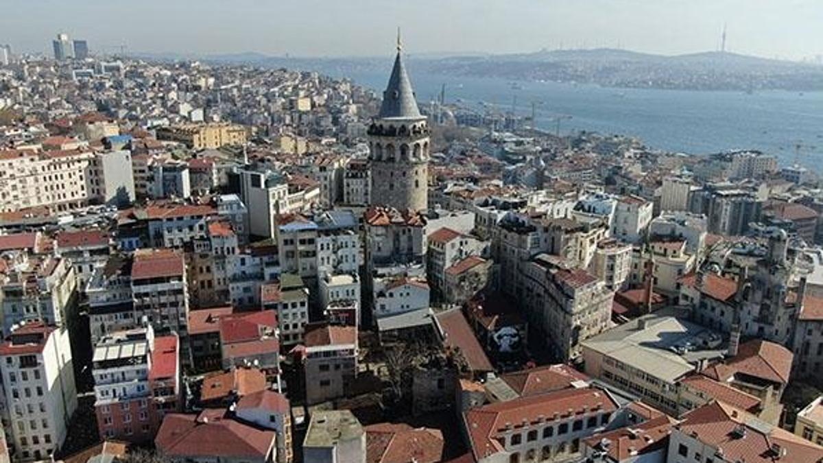 İstanbul'da sigara içme yasağı! Valilik duyurdu 125 sokak, 93 cadde ve 84 meydan...