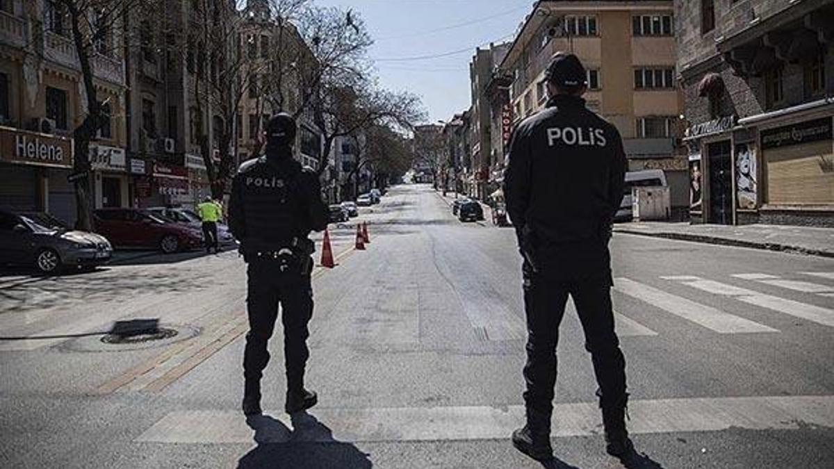 Hafta sonu sokağa çıkma yasağı olacak mı?