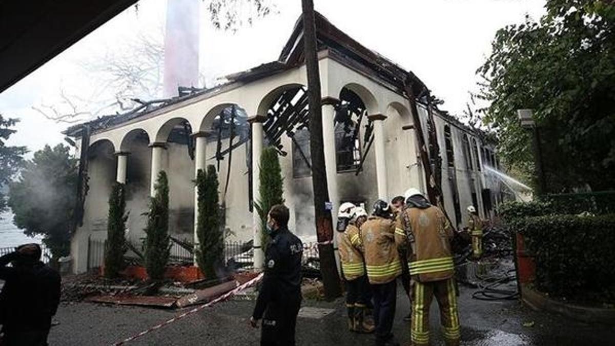 Vali Yerlikaya açıkladı! Vaniköy Camii için protokol imzalandı!