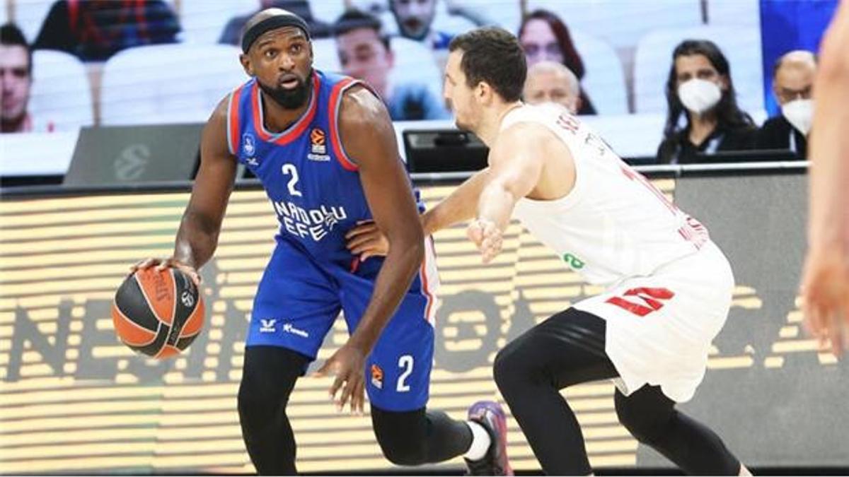 Anadolu Efes Baldwin ve Reynolds'u durduramadı
