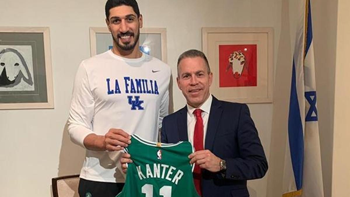 FETÖ'cü Enes Kanter ile fotoğraf çektiren İsrail'in BM temsilcisine tepki yağdı