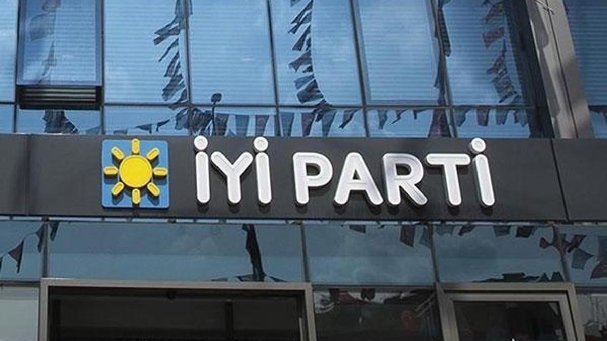 İYİ Parti’de istifa depremi!