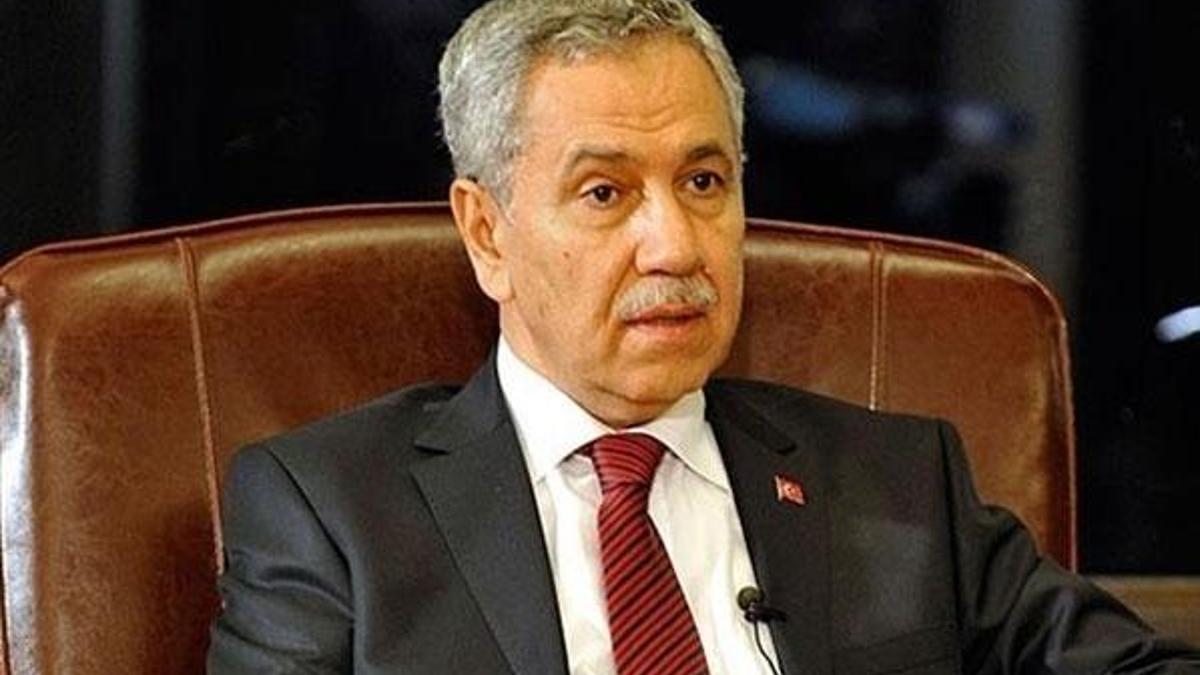 Bülent Arınç istifa etti!