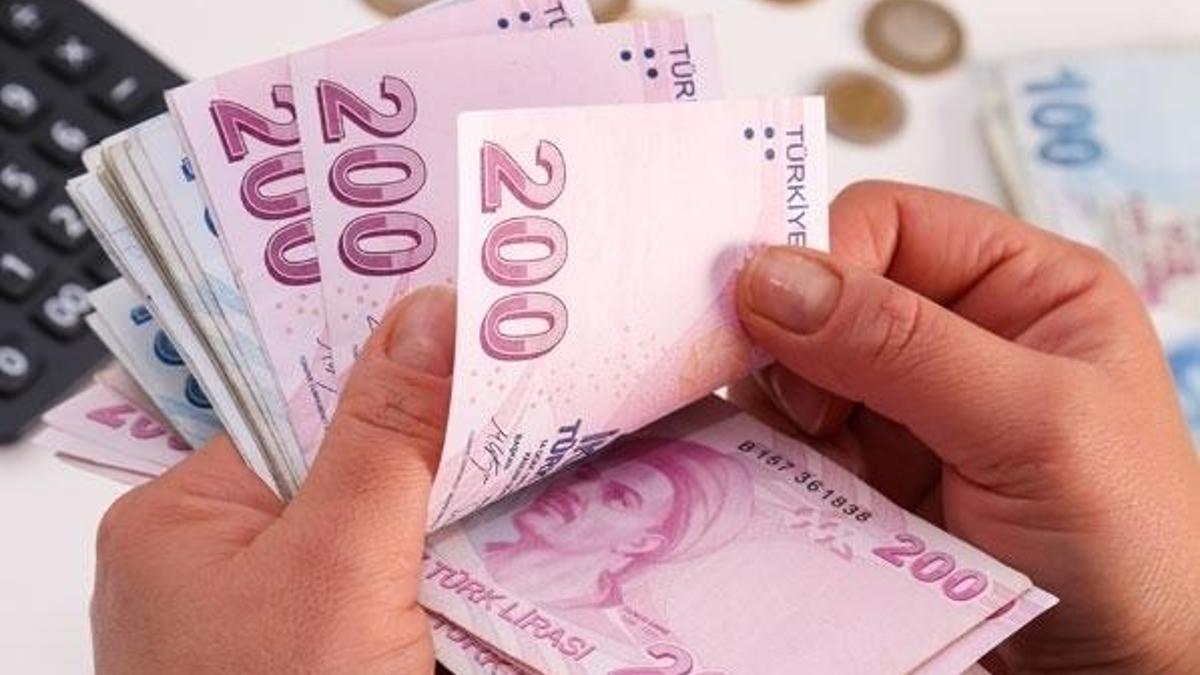 Emekliye zam müjdesi! 405 lira ve...