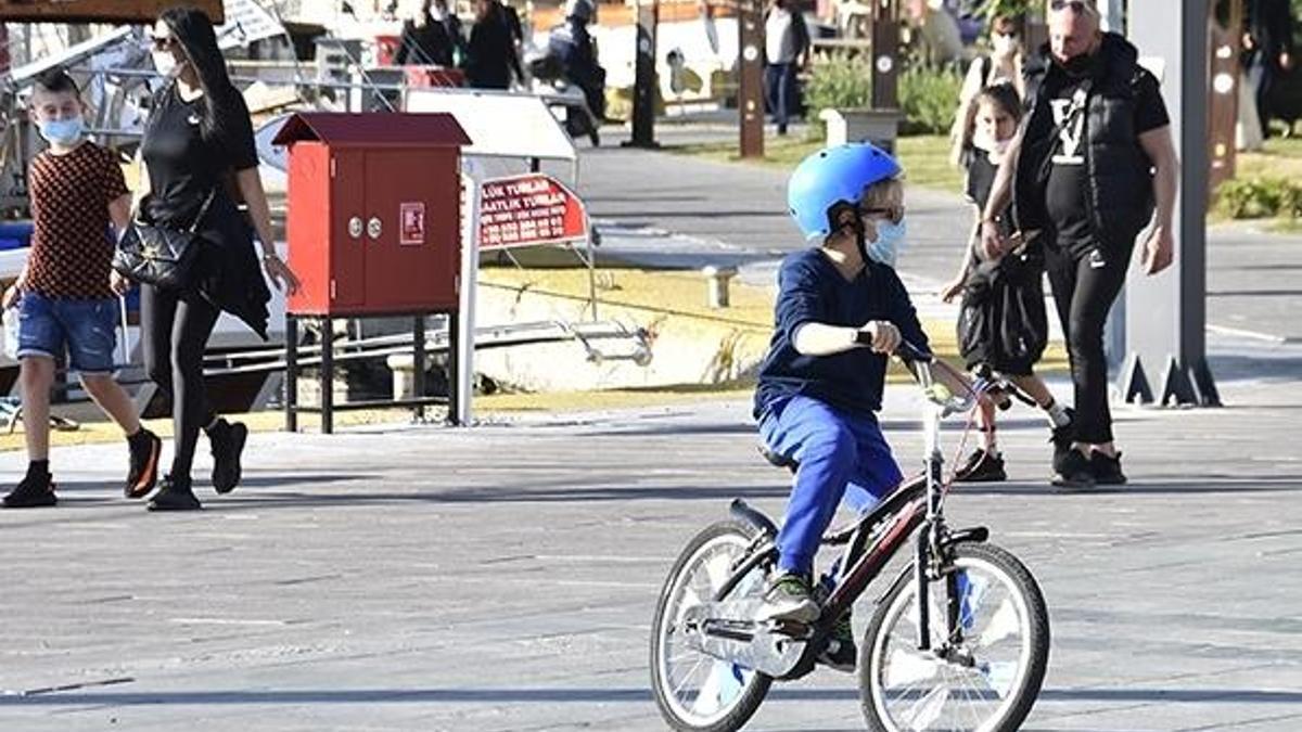 20 yaş altı sokağa çıkma izni saatleri! 20 yaş altı sokağa çıkma yasağı ne zaman bitecek?