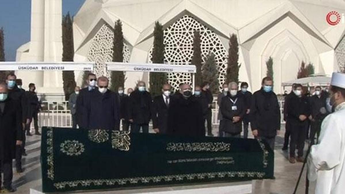 Cumhurbaşkanı Erdoğan, Kıran Holding Onursal Başkanı Turgut Kıran'ın cenaze namazına katıldı