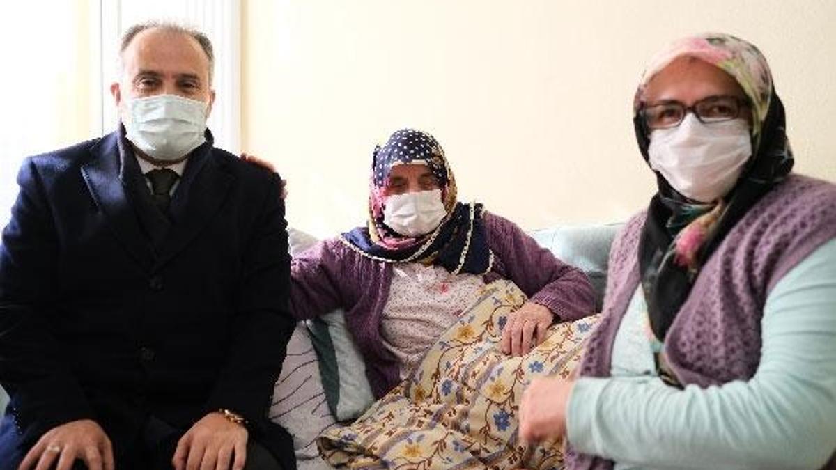 Bir yılda 8 bin hastaya evde bakım hizmeti