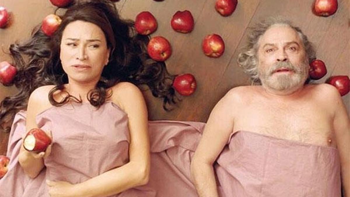'9 Kere Leyla' eleştirilerine Ezel Akay'dan yanıt geldi