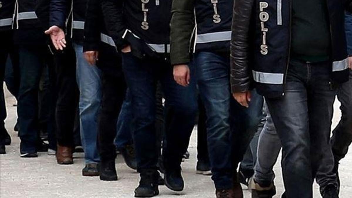50 ilde FETÖ'nün TSK yapılanmasına operasyon! 304 gözaltı...