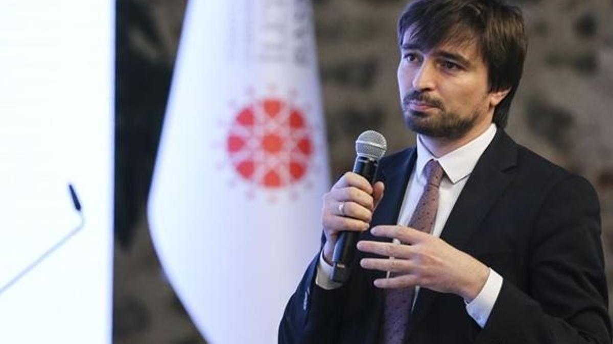 Mehmet Güllüoğlu kimdir? Darüsselam Büyükelçiliği görevine getirilen Mehmet Güllüoğlu nereli, kaç yaşında?