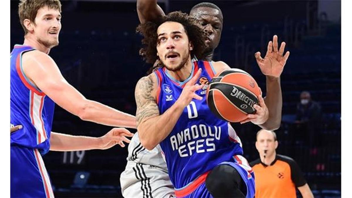 Anadolu Efes Fransa temsilcisi Asvel'i devirdi