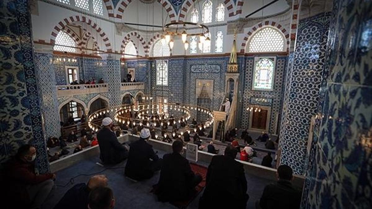 Cuma namazı sonrası bütün camilerde yağmur duası edilecek