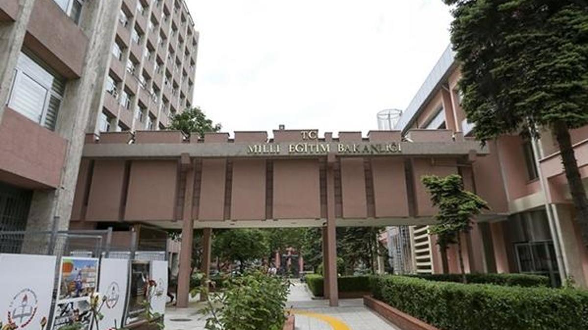 MEB'den 'Mesleki Eğitimde 1000 Okul Projesi'ne 161 milyonluk destek