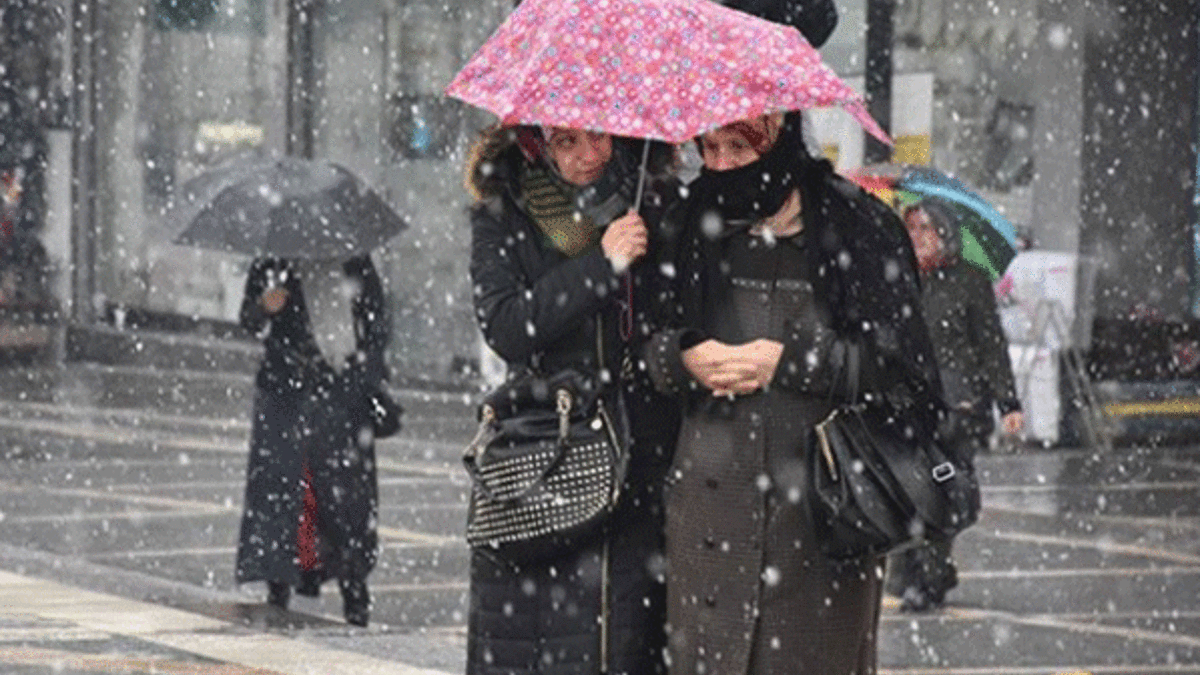 Bugün hava nasıl olacak? Sağanak yağış ve karla karışık yağmur uyarısı