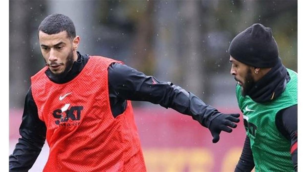 Galatasaray'da yıldız futbolcular 11'e geri dönüyor