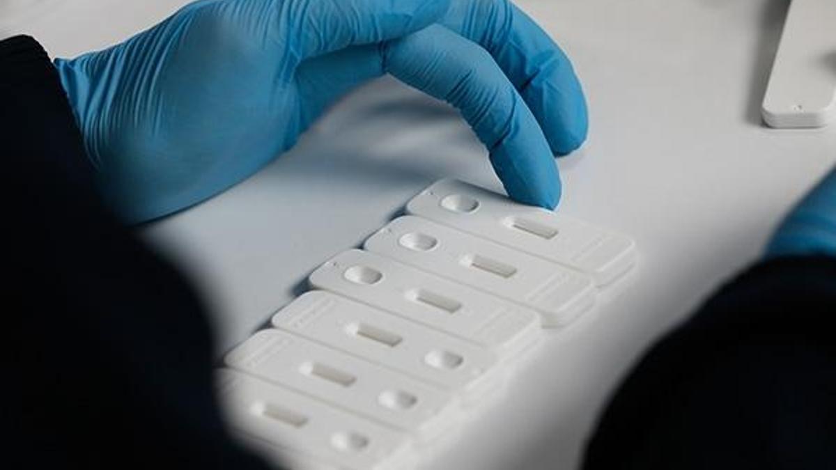 PCR'ye alternatif test! Yerli antikorla koronavirüs antijen testi üretildi!