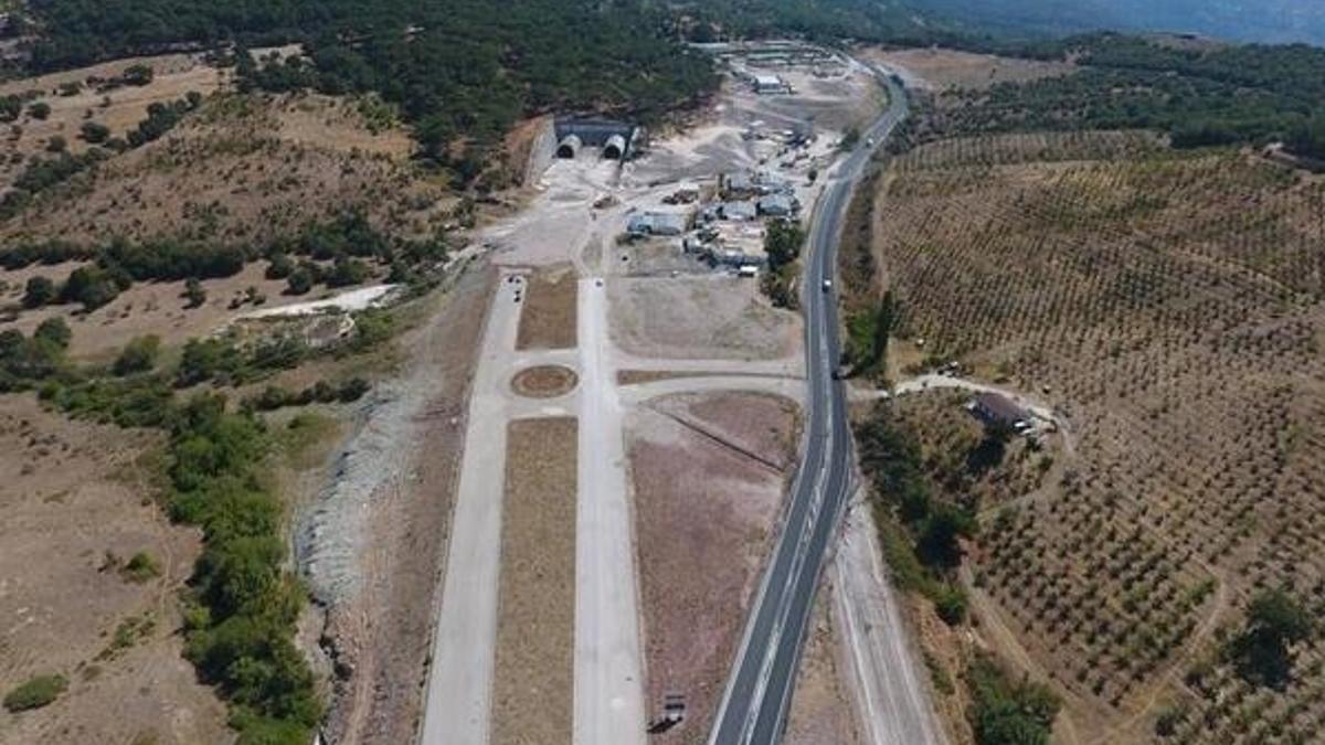 Sürücülerin 'korkulu rüyası' son bulacak! 45 dakikadan 5 dakikaya düşüyor!