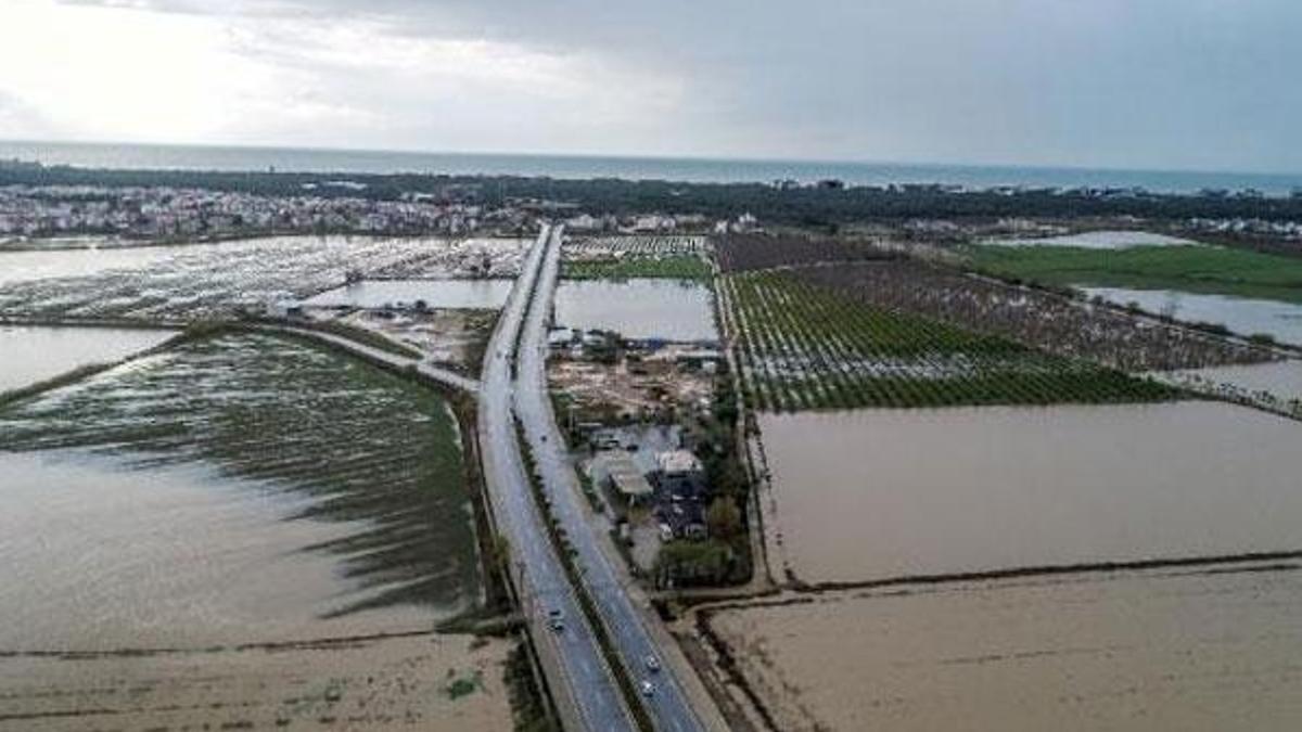 Antalya ve İzmir'de alarm! İki kişinin cansız bedenine ulaşıldı