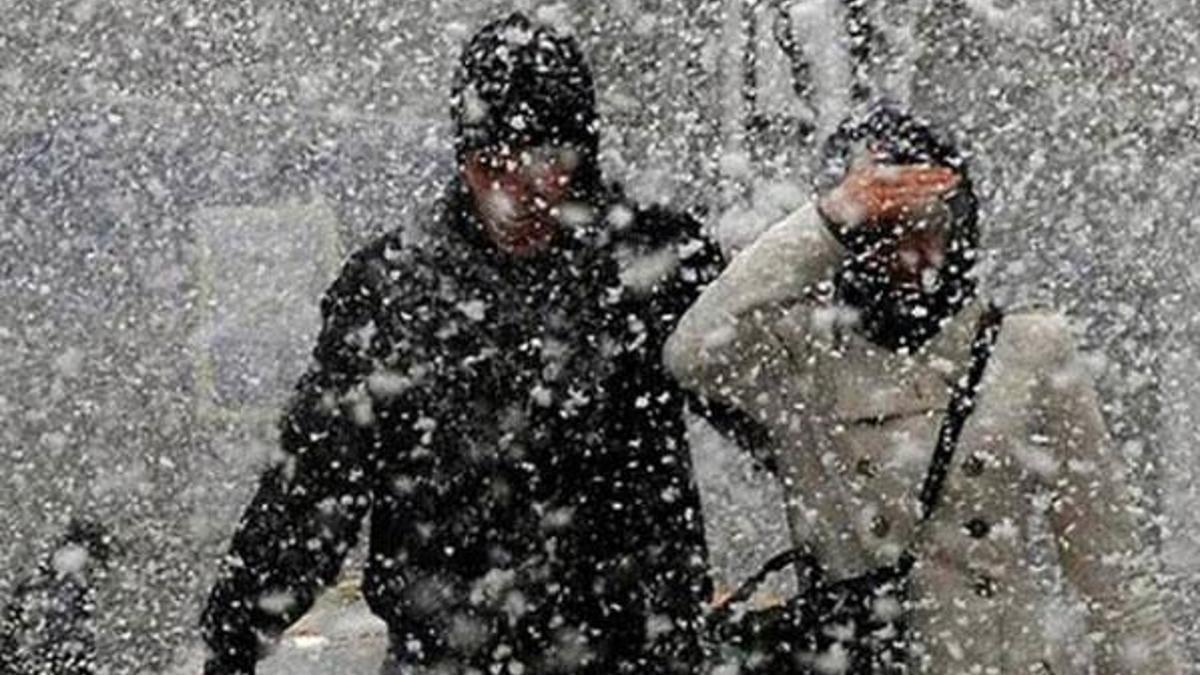 Bugün hava nasıl olacak? Hem sağanak, hem kar...
