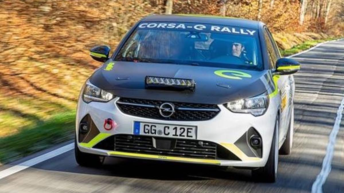 Opel, Corsa'nın elektriklisini yarıştıracak!