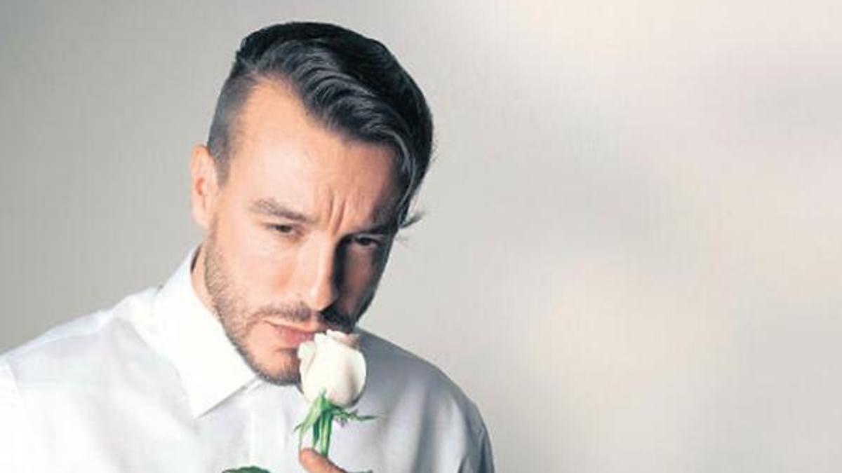 Cem Adrian'dan yeni klip