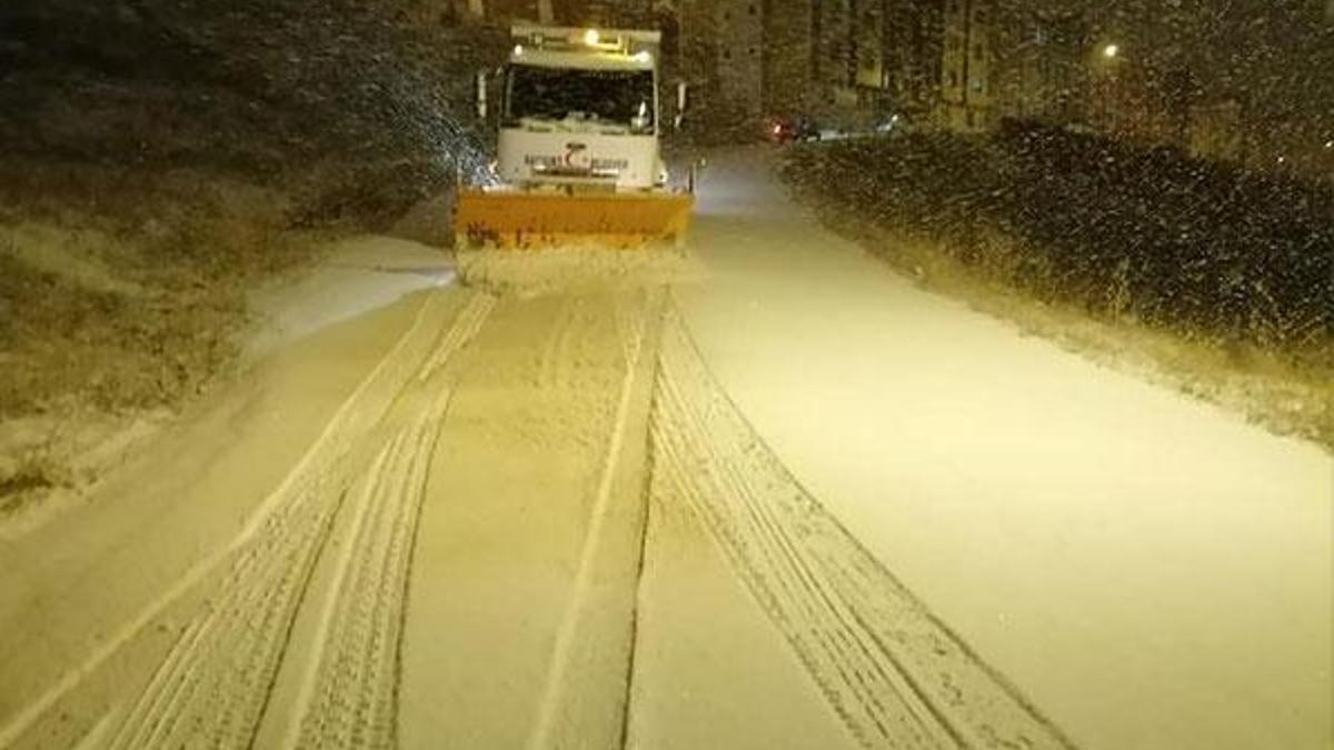 Bayburt’ta yoğun kar yağışı! Her yer beyaza büründü
