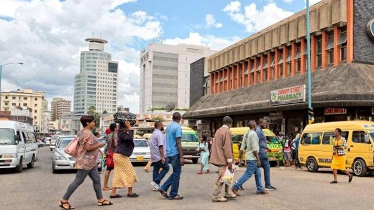 Zimbabve'de 10 bin kişiye işe gitmeden maaş verildiği ortaya çıktı