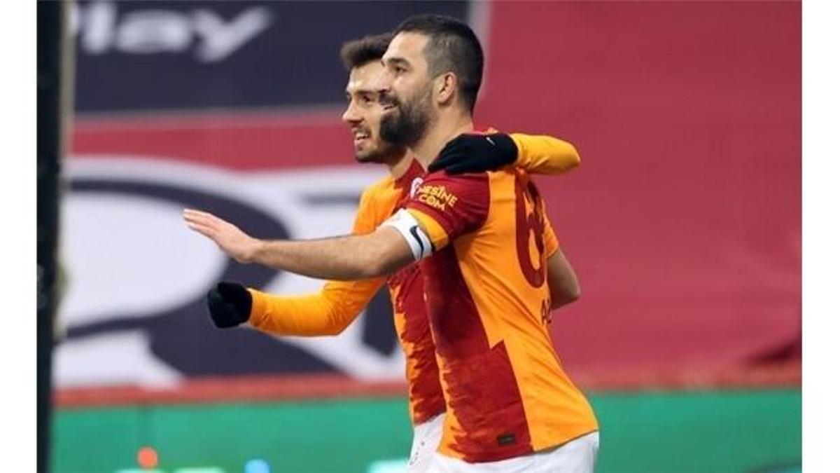 Arda Turan Fatih Terim'e hayran! 'Bir gülüşü dünyalara bedel'