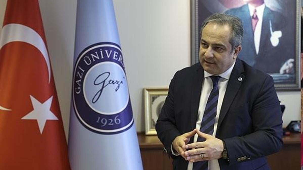 Bilim Kurulu Üyesi Prof. Dr. İlhan ağlayarak anlattı! Ailesinden 9 doktor...