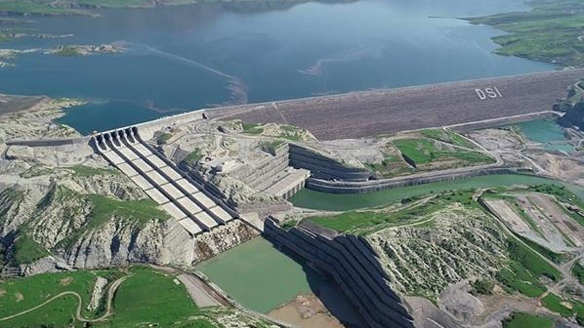 Bakan Pakdemirli: Ilısu Barajı tam kapasiteyle elektrik üretimine başladı