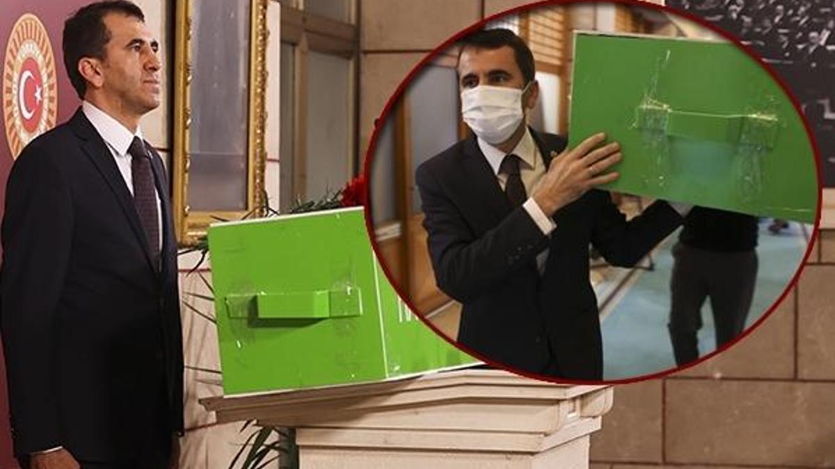 CHP'li vekil Meclis'e tabutla gelerek basın açıklaması yaptı